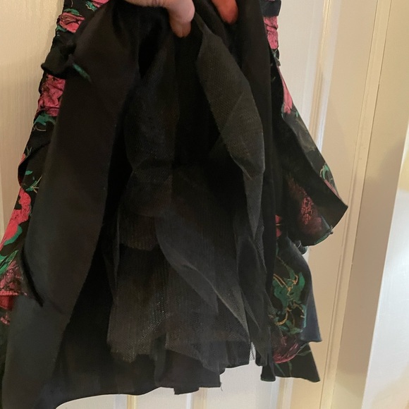 Floral and black sassy cocktail party dress - Picture 3 of 3